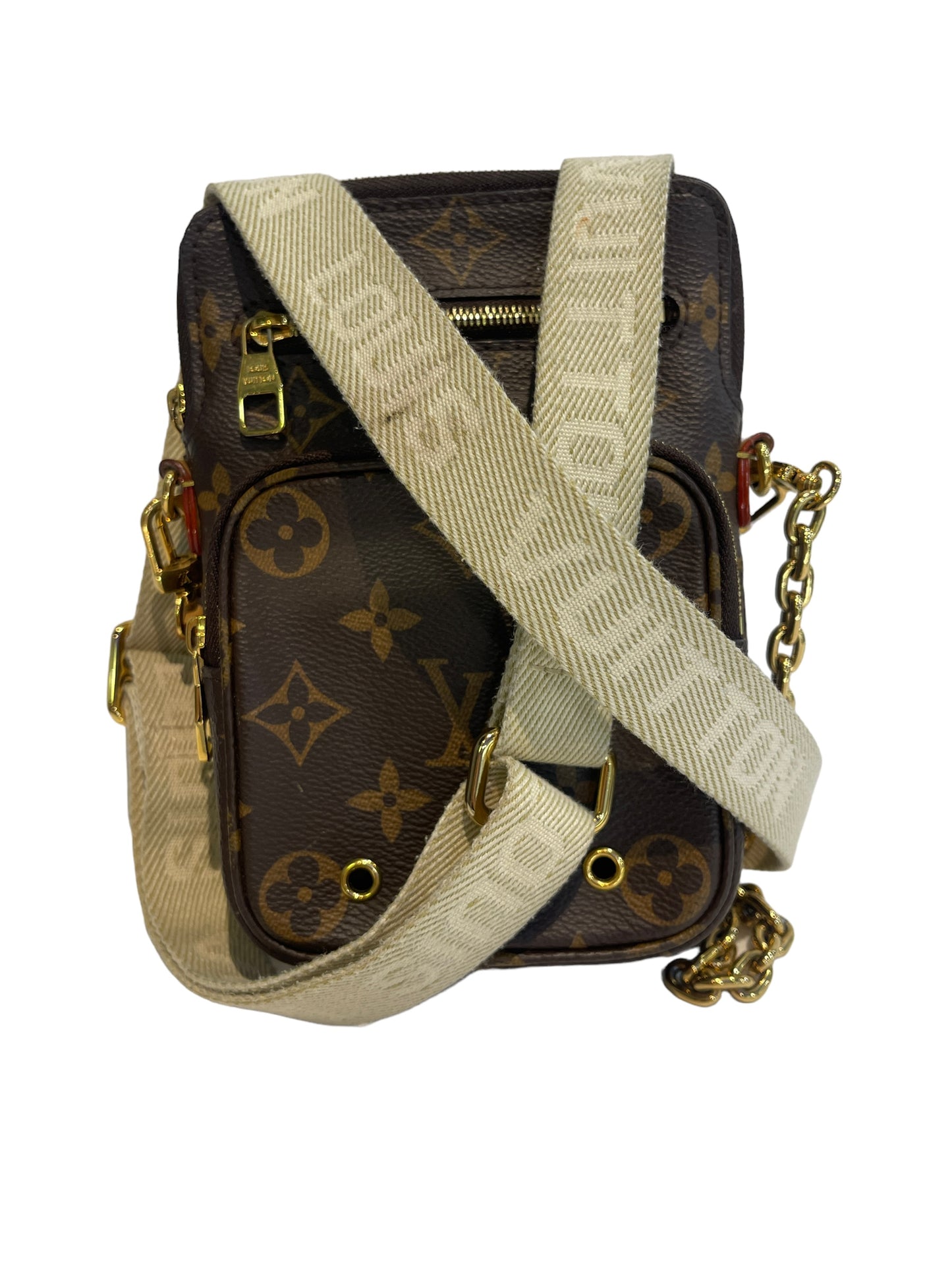 Louis Vuitton - Utility Phone Sleeve Bag in Monogram 1402464