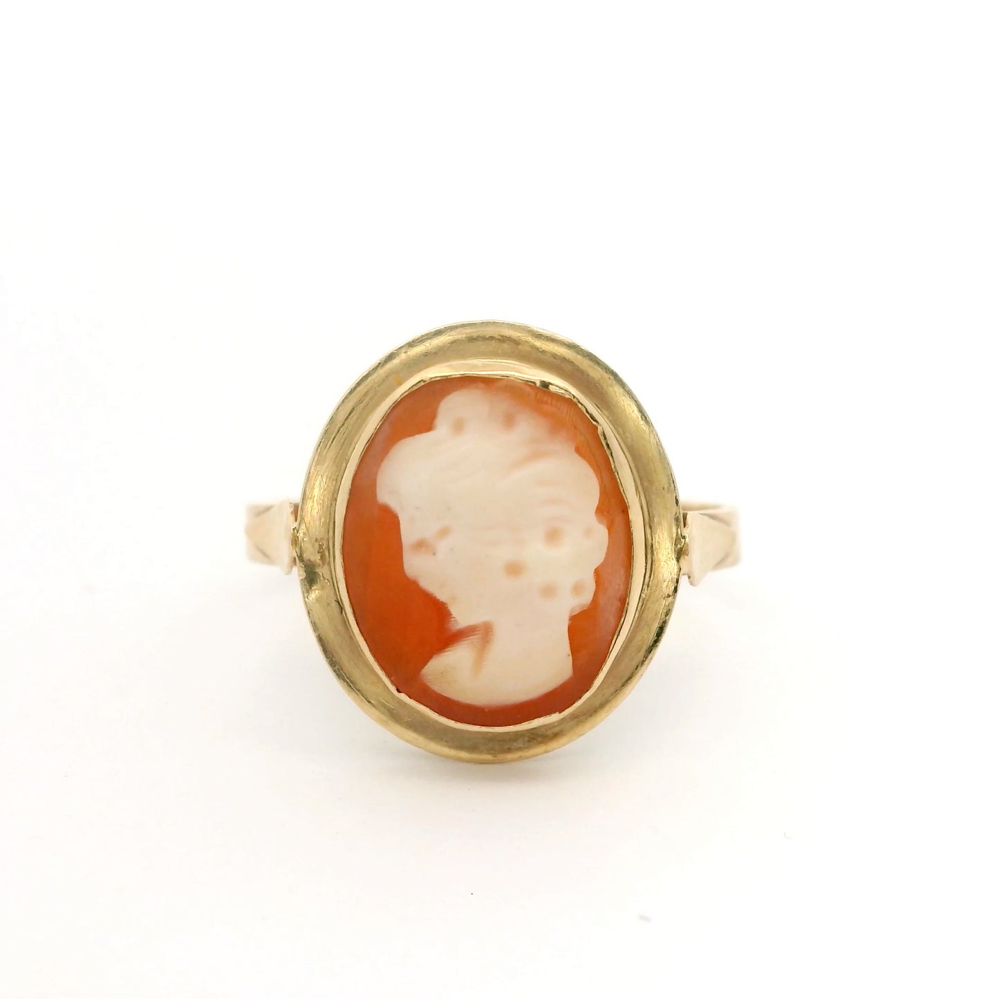 Lady In Gold Ring Size 7 0630594