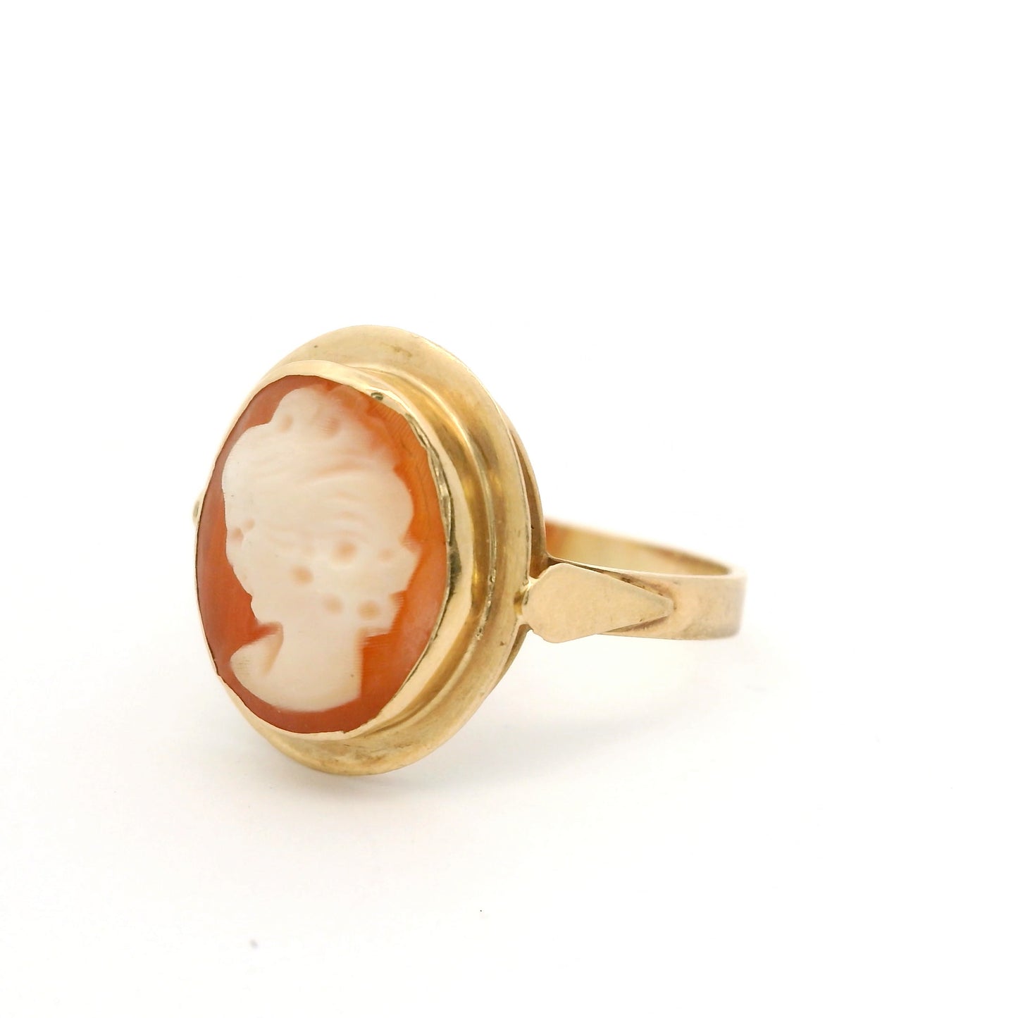 Lady In Gold Ring Size 7 0630594